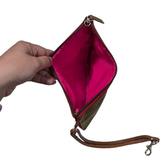 Vintage Dooney and Bourke Nylon Clutch Wristlet Pouch Tan Embroidered Duck Red - Picture 3 of 6